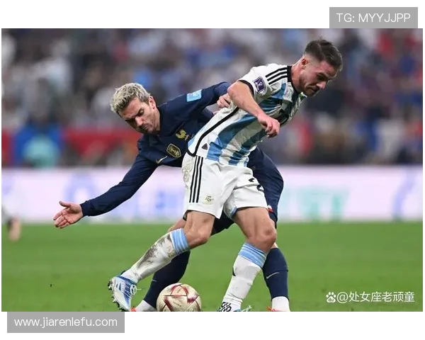 一件球衣难倒英雄汉两人围堵麦卡利斯特：你真没两件？